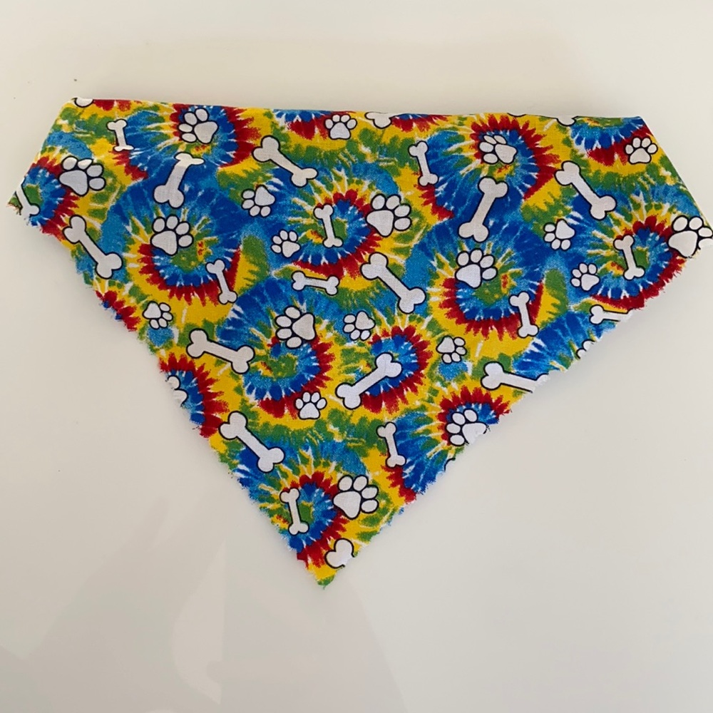 Dogs Tie Dye Bones & Paws Groovy Bandana